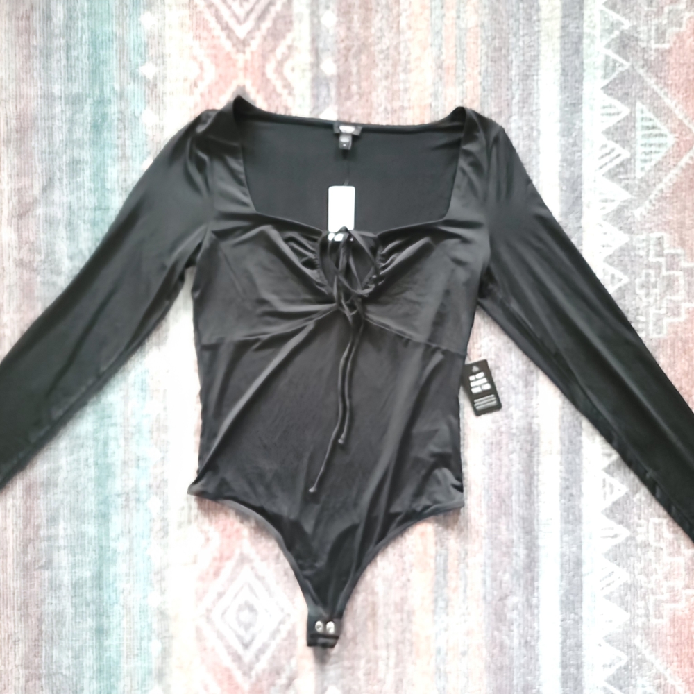 Express Body Contour Size M Black Long Sleeve Tie-Front Bodysuit